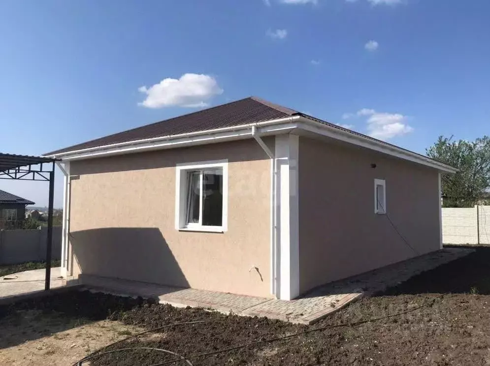 Дом в Крым, Симферопольский район, с. Доброе ул. Яшлык (100 м) - Фото 0