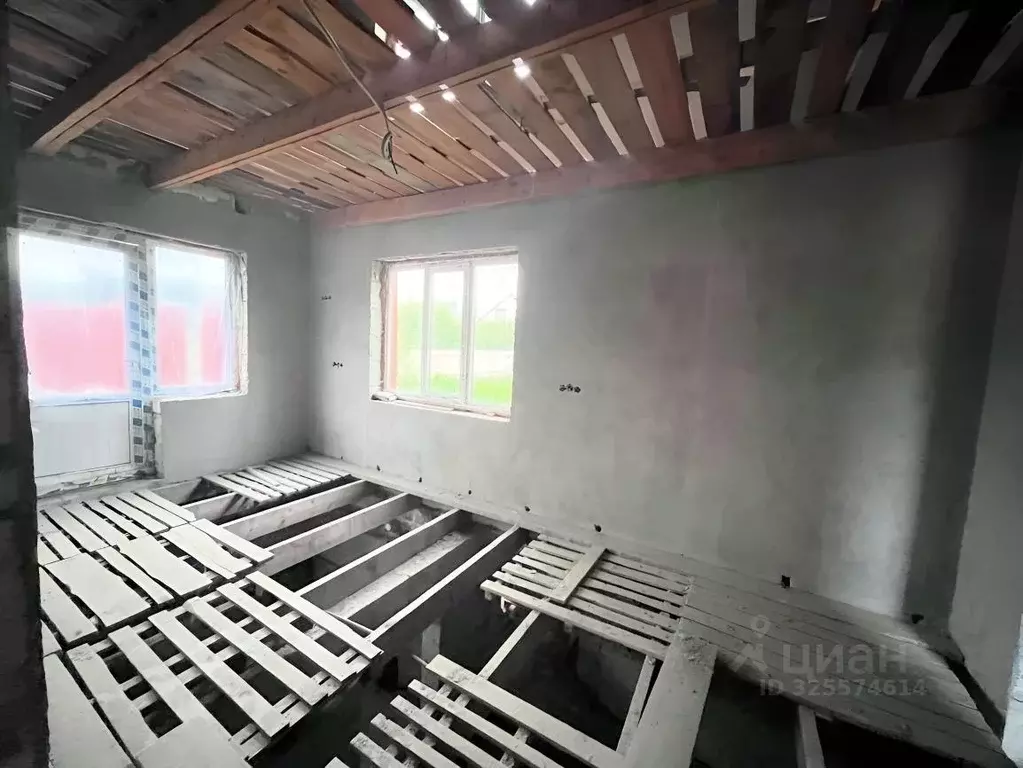 Дом в Белгородская область, Строитель Яковлевский городской округ,  ... - Фото 1