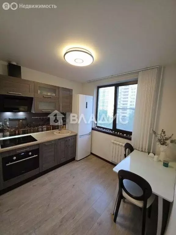 2-комнатная квартира: Одинцово, бульвар Маршала Крылова, 6 (51 м) - Фото 2