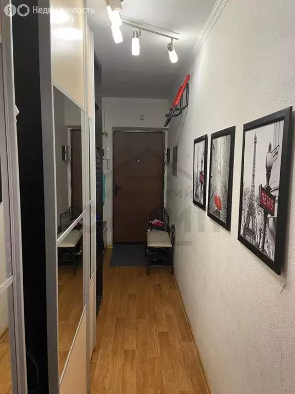 2-комнатная квартира: Калуга, улица Петра Тарасова, 1 (56 м) - Фото 0