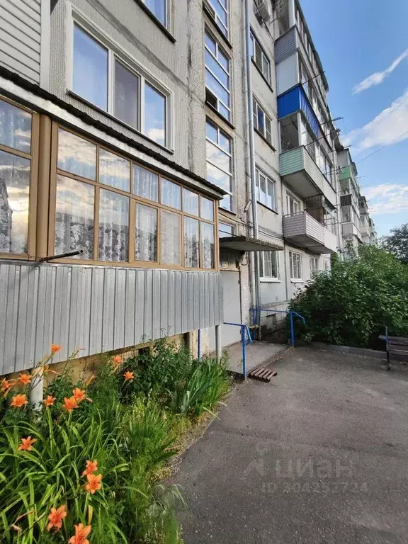 2-к кв. Калужская область, Козельск Заводская ул., 11 (51.8 м) - Фото 1