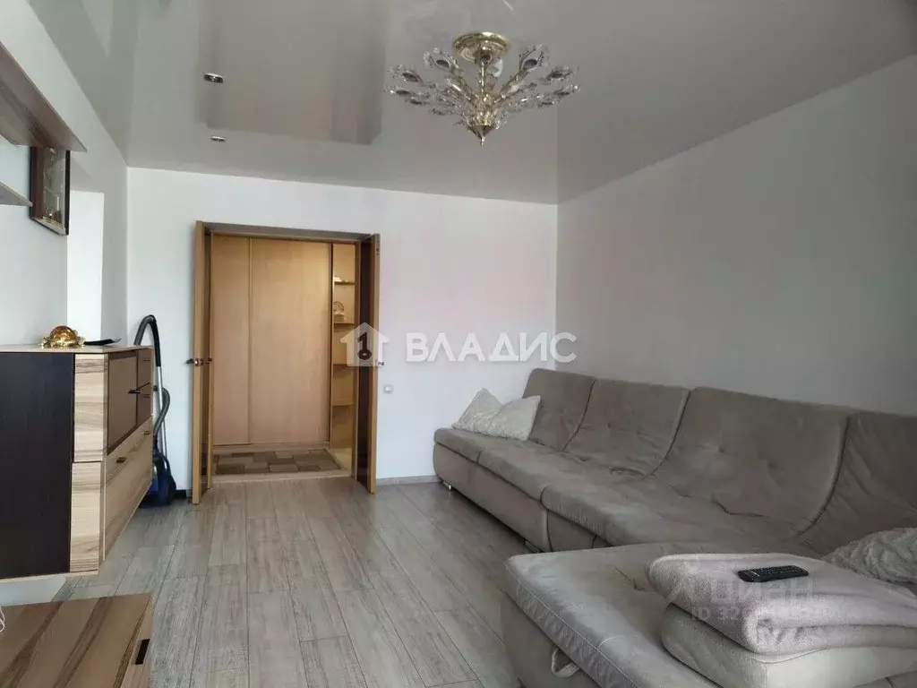 4-к кв. Бурятия, Улан-Удэ Комсомольская ул., 4 (95.8 м) - Фото 1