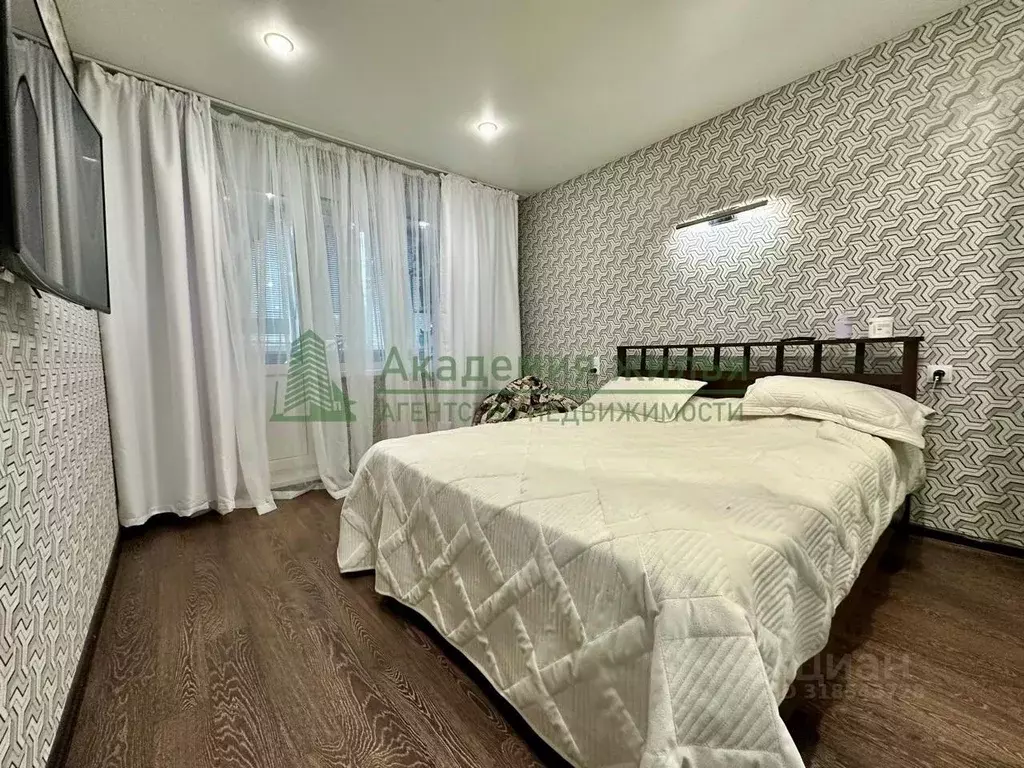 3-к кв. Саратовская область, Саратов Клиническая ул., 3 (55.3 м) - Фото 0