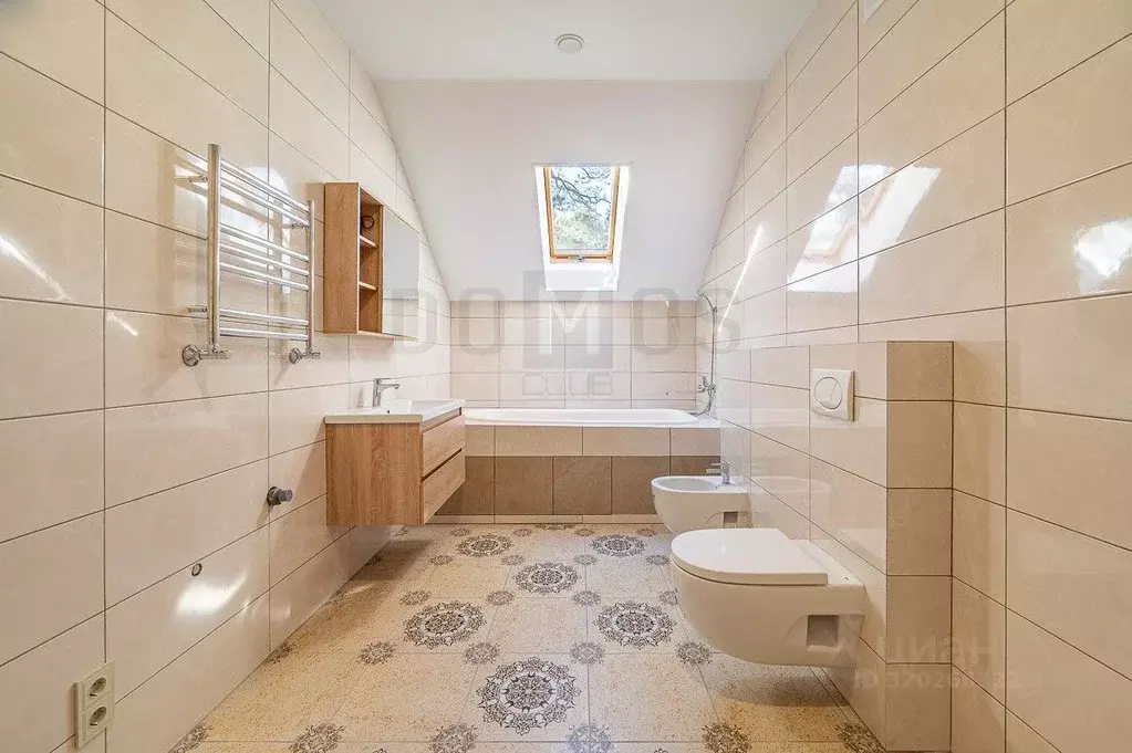 Коттедж в Свердловская область, Белоярский муниципальный округ, с. ... - Фото 1