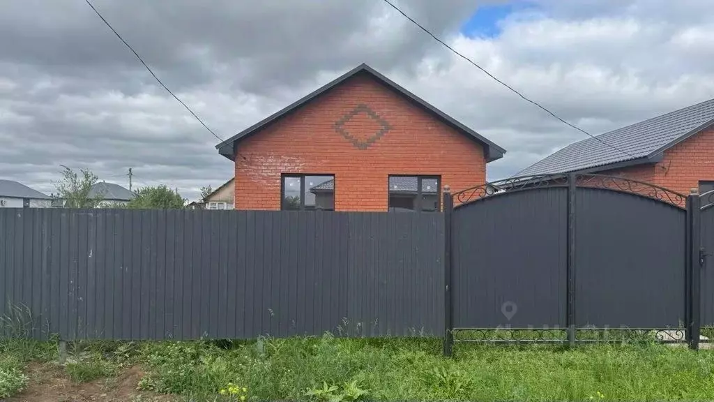 Дом в Оренбургская область, Оренбургский район, Южноуральский ... - Фото 0