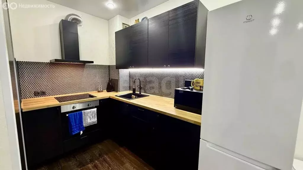 Квартира-студия: Тюмень, улица Тимофея Чаркова, 79к2 (32.2 м) - Фото 2