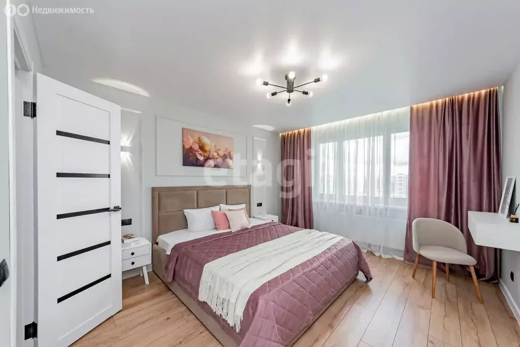 3-комнатная квартира: Тюмень, улица Монтажников, 42Б (87 м) - Фото 1