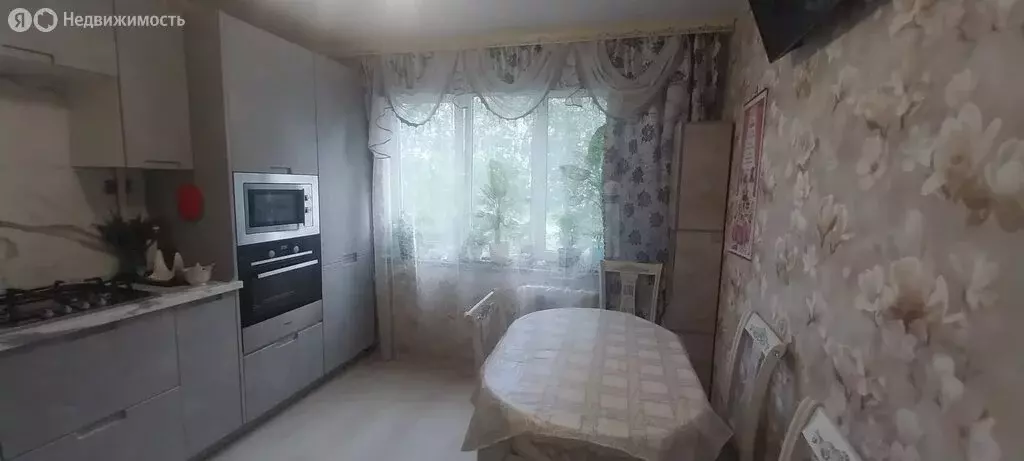 3-комнатная квартира: Клин, Слободская улица, 31 (63.8 м) - Фото 0