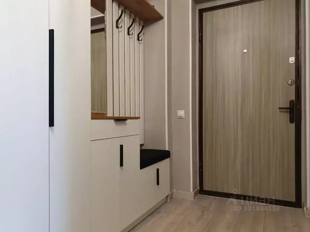 3-к кв. Омская область, Омск ул. Б.Г. Шаронова, 27 (72.8 м) - Фото 2