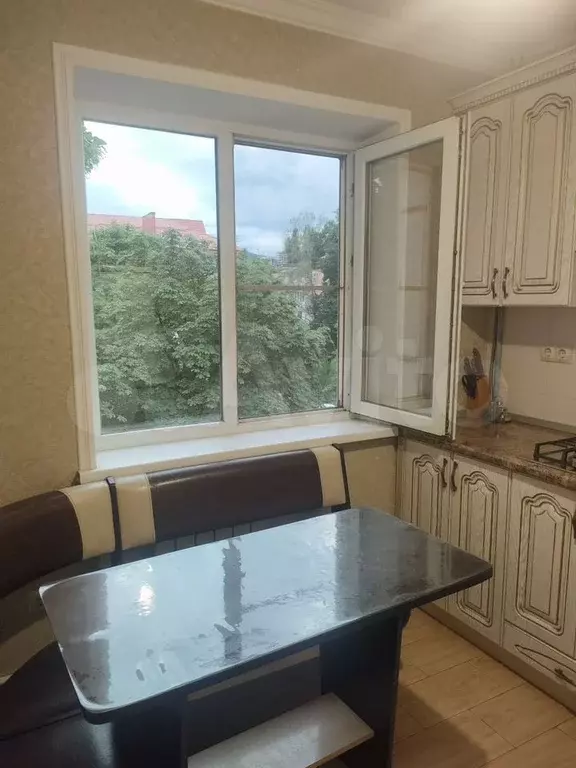 1-к. квартира, 42 м, 4/5 эт. - Фото 1