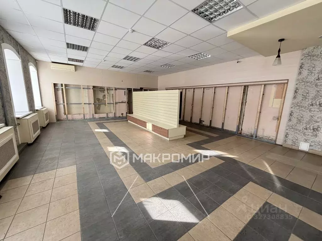 Торговая площадь в Орловская область, Орел Московская ул., 61 (111 м) - Фото 1