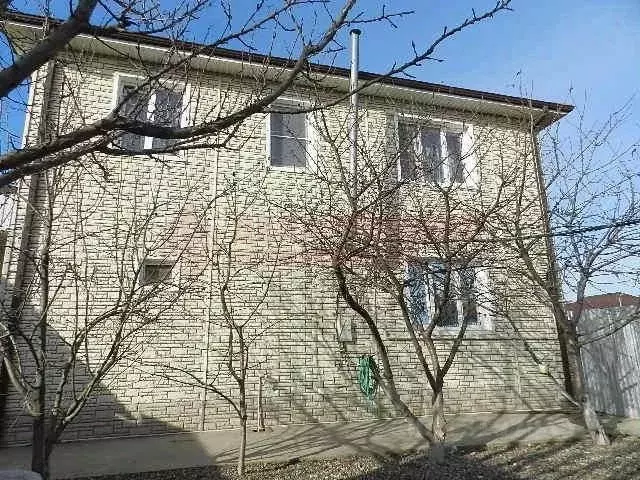Дом в Астраханская область, Астрахань Ногинская ул., 16 (184 м) - Фото 1