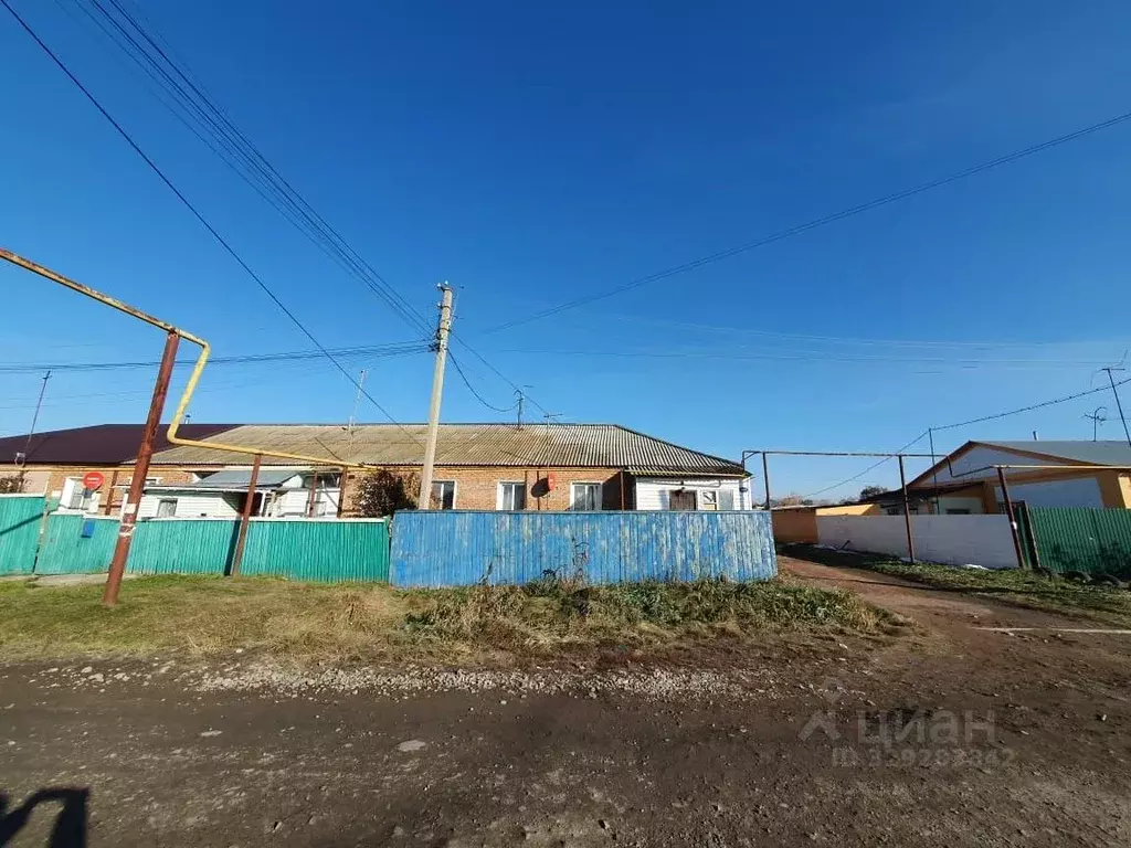 Дом в Омская область, Омский район муниципальный округ, с. Надеждино ... - Фото 1