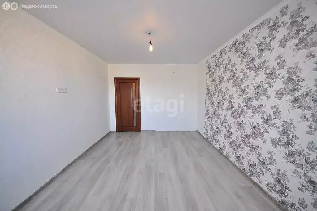 3-комнатная квартира: Салават, улица Бекетова, 6 (82.5 м) - Фото 0