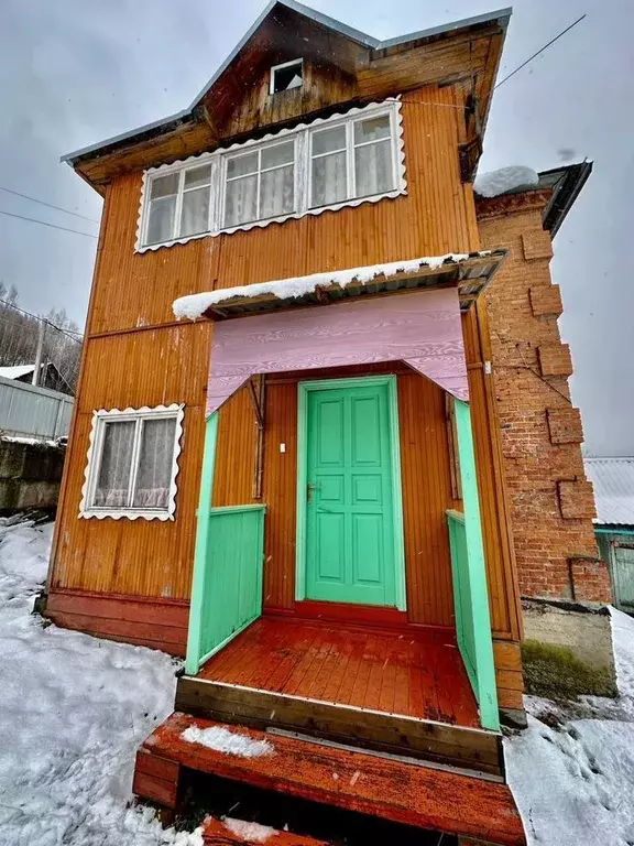 Дом в Кемеровская область, Калтан ул. Калинина, 116А (81 м) - Фото 1