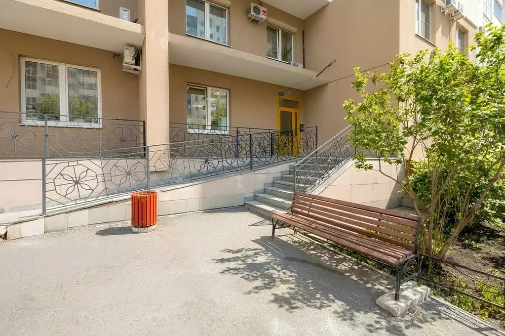 1-к кв. Свердловская область, Екатеринбург ул. Шейнкмана, 75 (58.5 м) - Фото 2