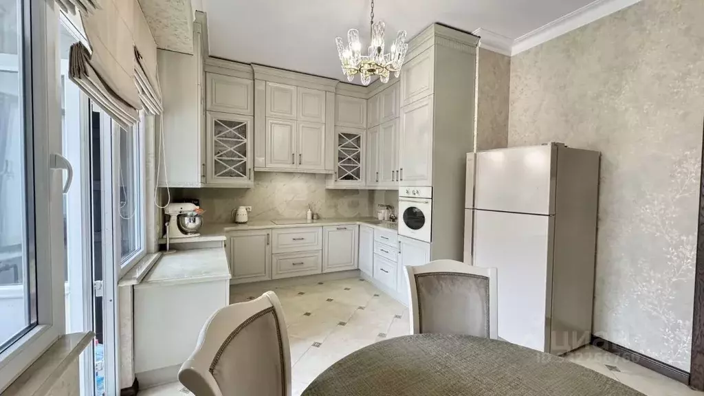 3-к кв. Дагестан, Махачкала ул. Гаруна Курбанова, 2 (130.0 м) - Фото 1