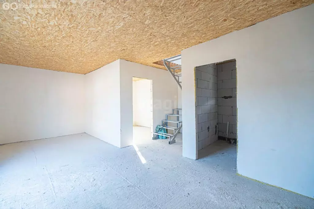 Дом в Севастополь, улица Генерала Мельника (80 м) - Фото 1