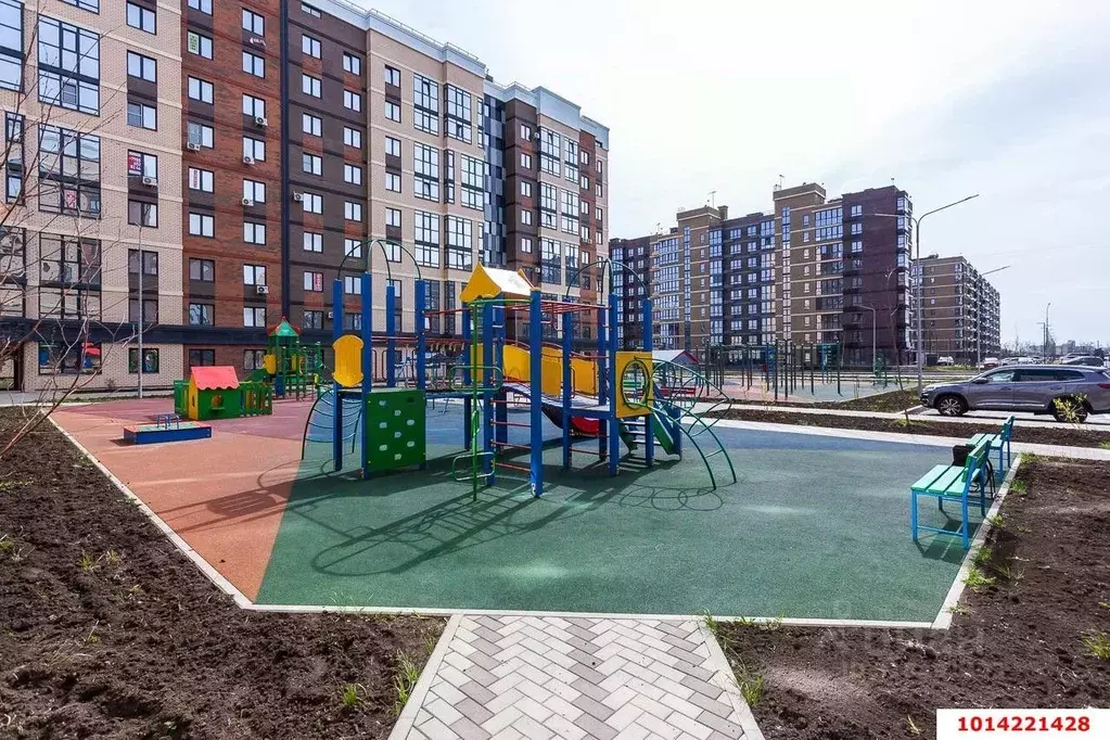 3-к кв. Краснодарский край, Краснодар ул. Имени Генерала Корнилова ... - Фото 1