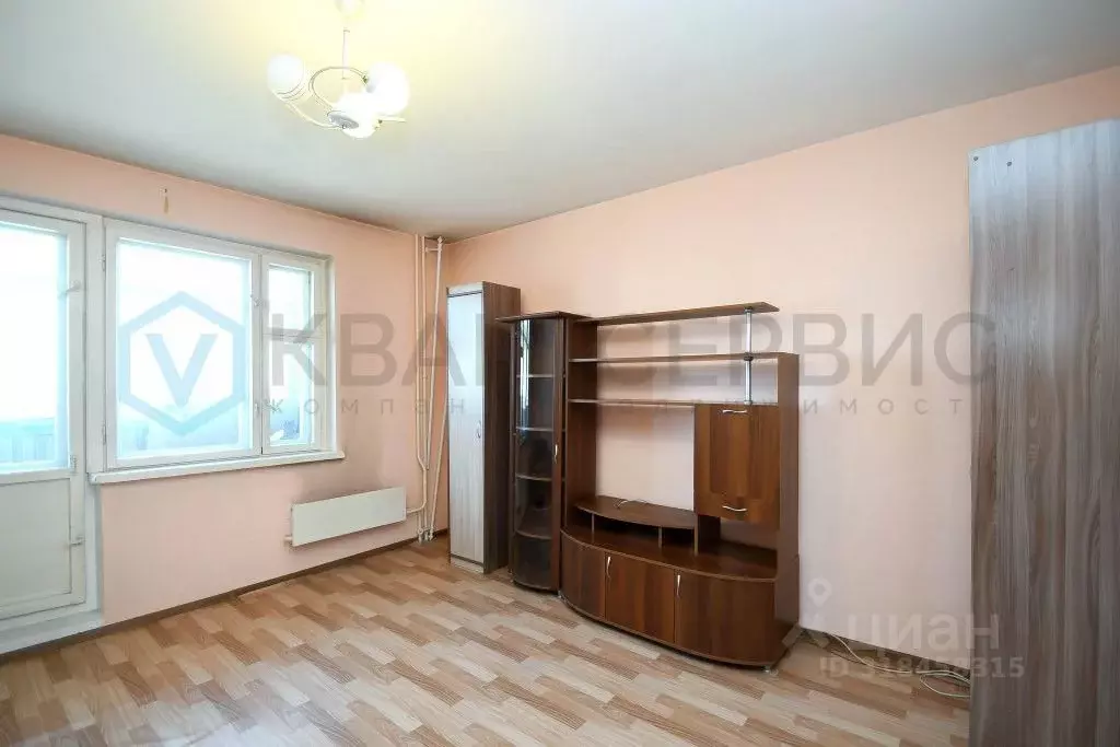 1-к кв. Омская область, Омск ул. Кирова, 12 (41.5 м) - Фото 1
