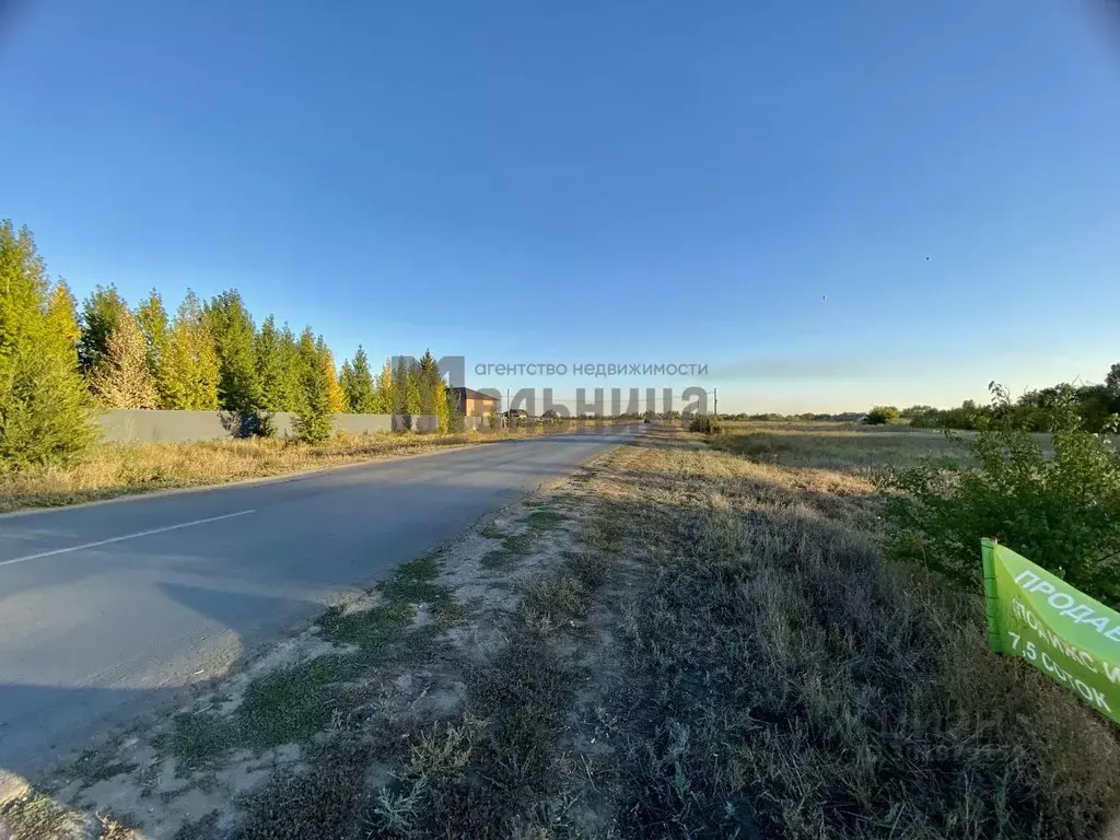 Участок в Волгоградская область, Среднеахтубинский район, Фрунзенское ... - Фото 0