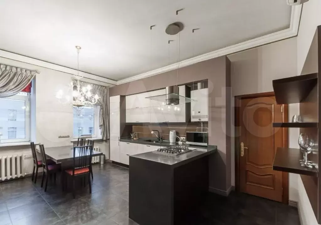 4-к. квартира, 165 м, 5/5 эт. - Фото 1