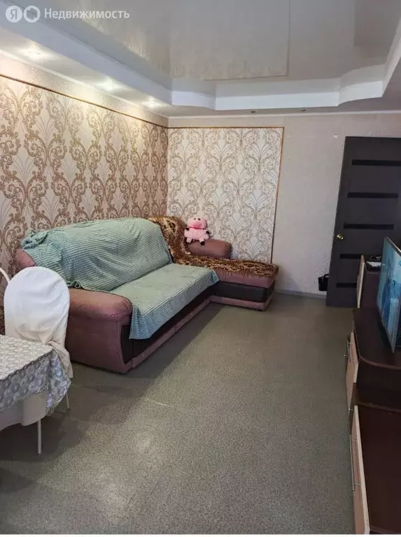3-комнатная квартира: Кувандык, улица Маршала Жукова, 17 (60.8 м) - Фото 1