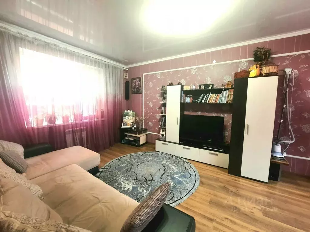 Дом в Ростовская область, Батайск Ставропольская ул., 50Б (100 м) - Фото 1