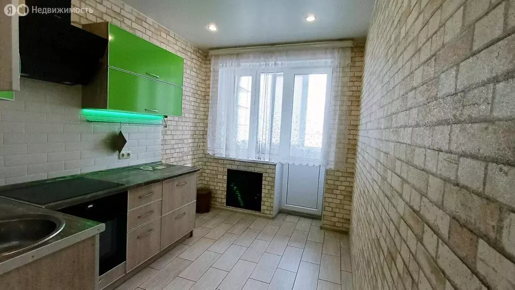 2-комнатная квартира: Саратов, улица имени Г.К. Орджоникидзе, 42А (52 ... - Фото 2