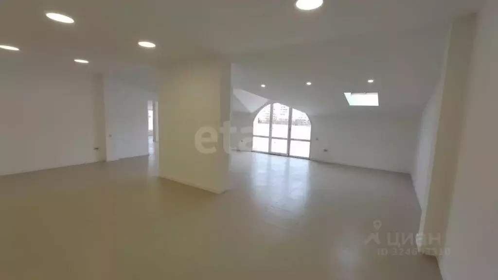 Помещение свободного назначения в Крым, Евпатория просп. Победы, ... - Фото 1