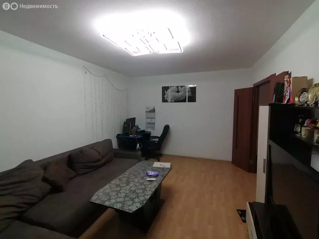 3-комнатная квартира: Каменск-Уральский, Каменская улица, 103 (67.1 м) - Фото 2