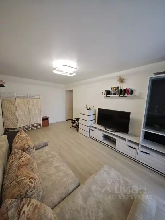 2-к кв. Приморский край, Владивосток ул. Космонавтов, 11 (52.0 м) - Фото 1