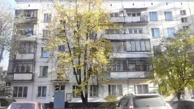 Комната 17 м в 3-к., 1/5 эт. - Фото 0
