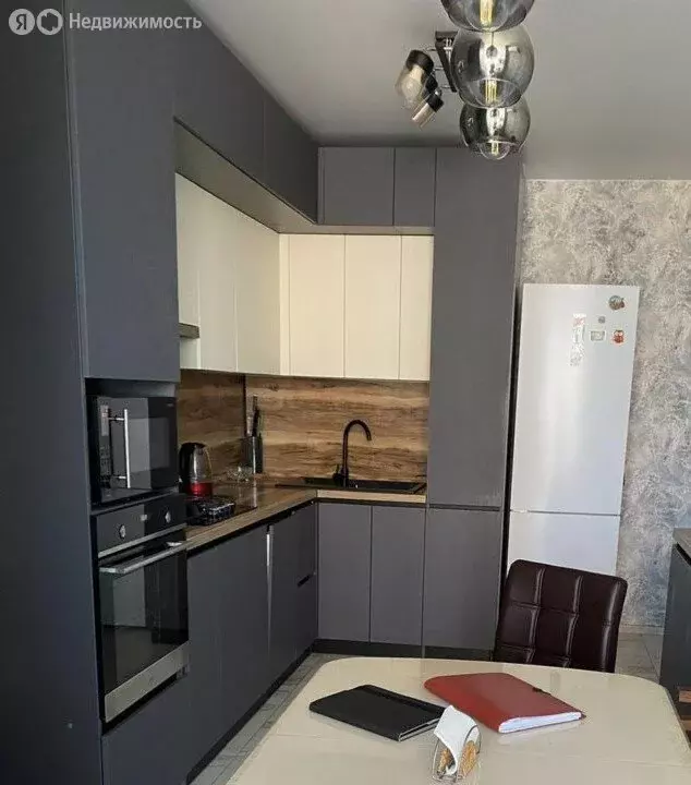 3-комнатная квартира: Краснодар, улица Красных Партизан, 1/4к10 (80.1 ... - Фото 1