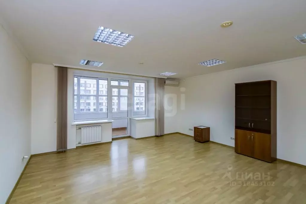 Офис в Тюменская область, Тюмень ул. Малыгина, 59 (370 м) - Фото 1