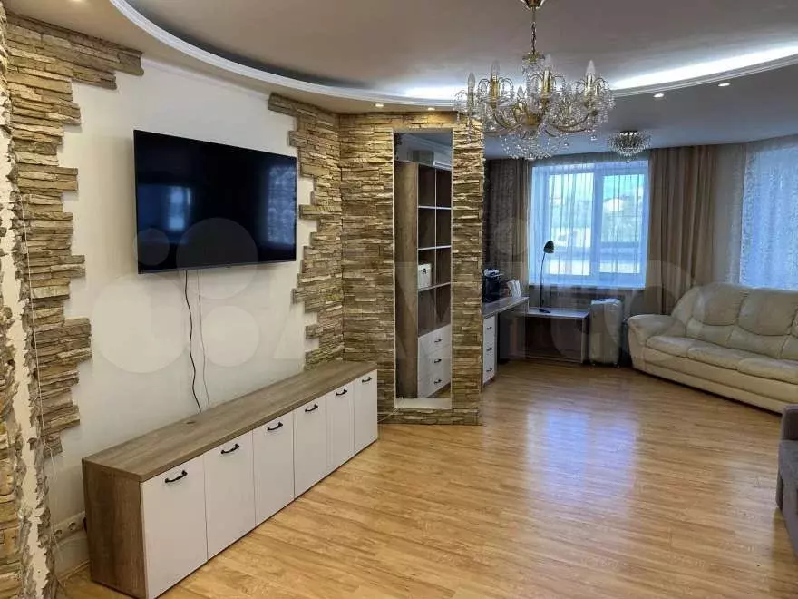 3-к. квартира, 92 м, 4/9 эт. - Фото 1