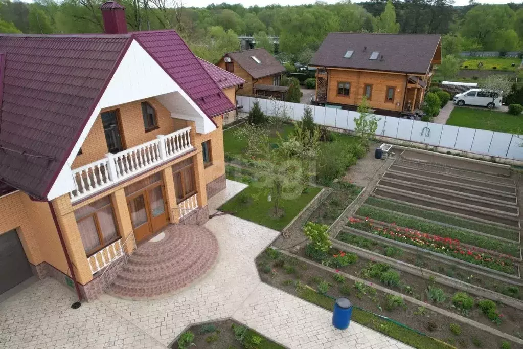 Дом в Калужская область, Дзержинский муниципальный округ, Полотняный ... - Фото 2