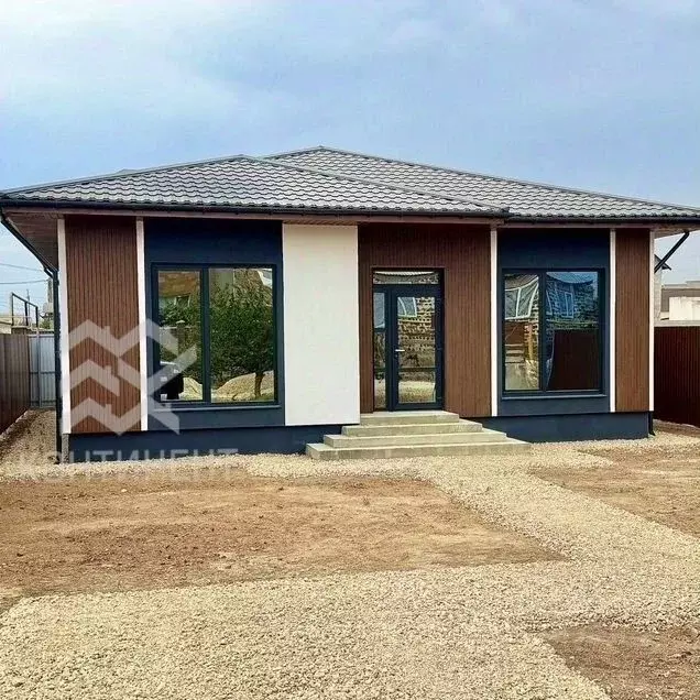 Дом в Крым, Евпатория ул. Энвера Османова (110 м) - Фото 1