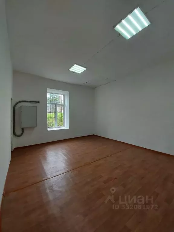 Офис в Приморский край, Владивосток Карьерная ул., 20Алит15 (28 м) - Фото 1