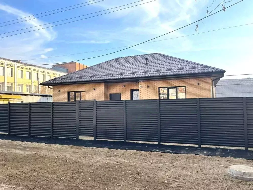 Дом в Омская область, Омск ул. Плеханова, 82 (100 м) - Фото 2