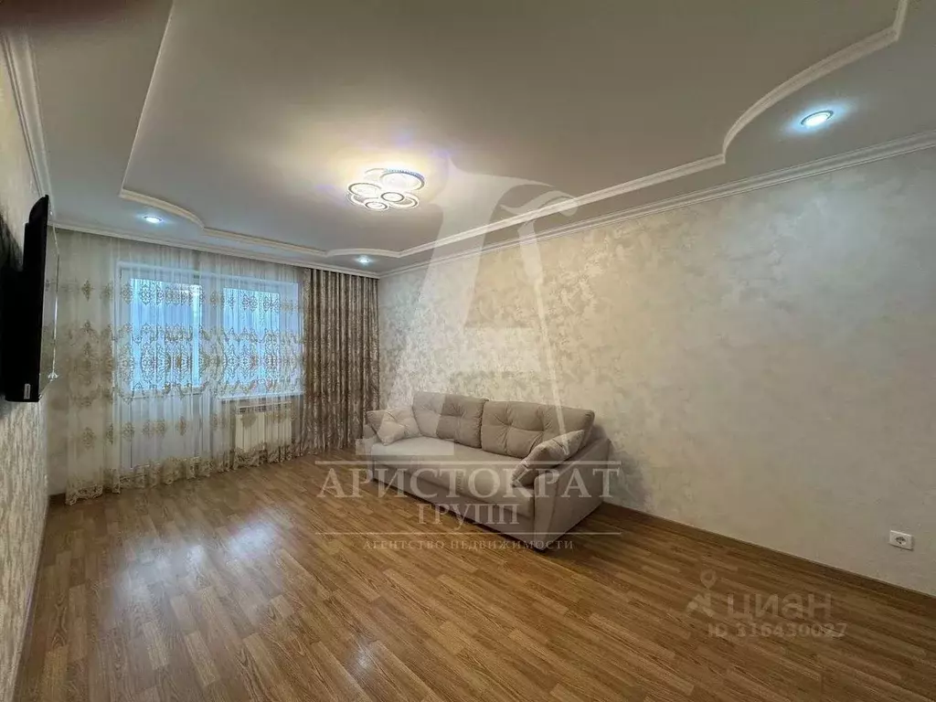 2-к кв. Ставропольский край, Пятигорск просп. Калинина, 2а (80.0 м) - Фото 1
