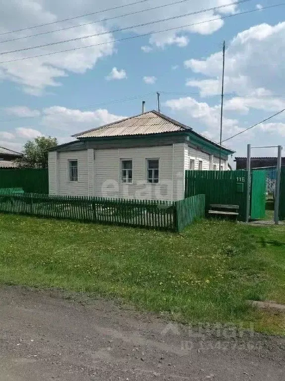 Дом в Курганская область, Половинский муниципальный округ, с. Хлупово ... - Фото 0