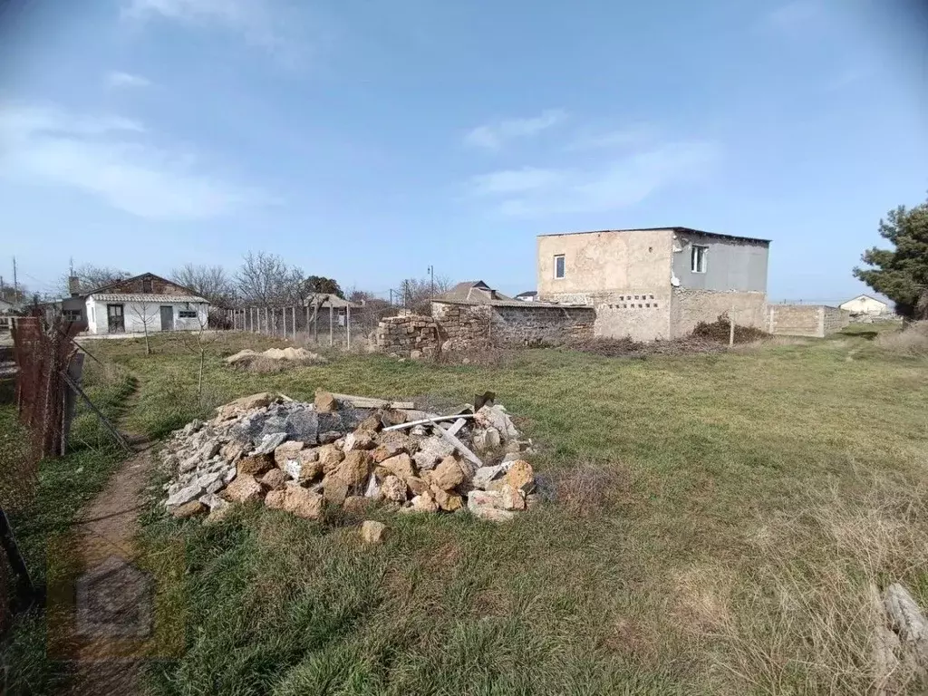 Участок в Крым, Сакский район, с. Уютное ул. Юрия Гагарина, 7 (9.0 ... - Фото 1