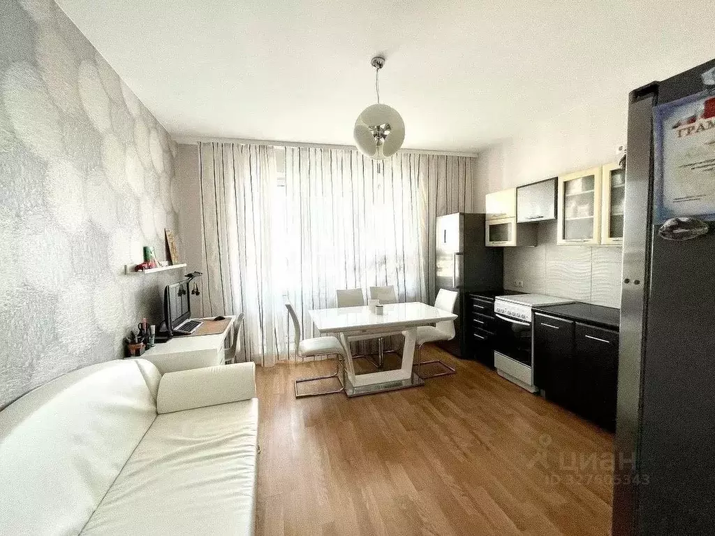 1-к кв. Тюменская область, Тюмень ул. Бориса Опрокиднева, 2к1 (48.8 м) - Фото 1