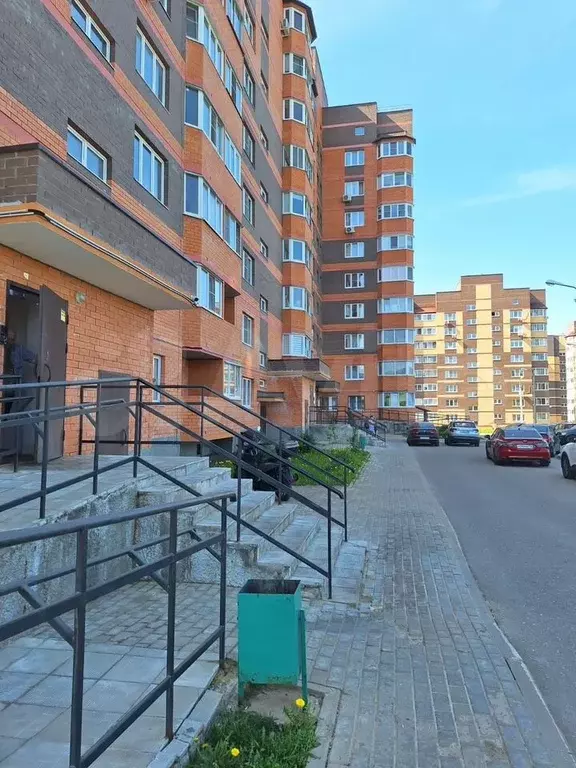 2-к. квартира, 40 м, 2/9 эт. - Фото 1