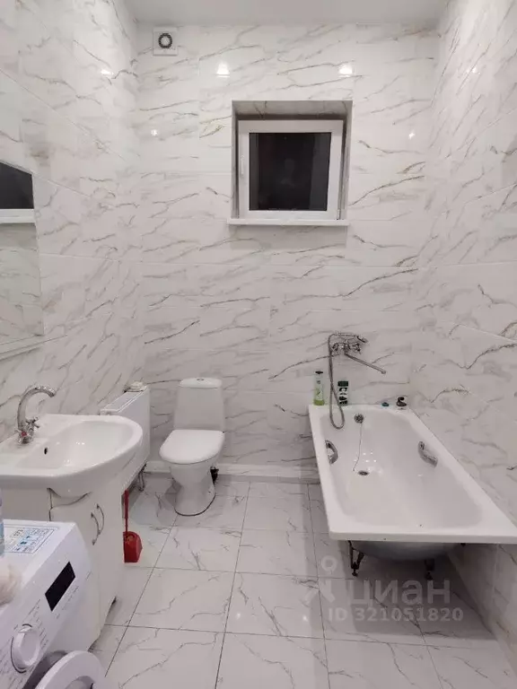 Дом в Карачаево-Черкесия, Черкесск ул. Кубанова, 24 (160 м) - Фото 1