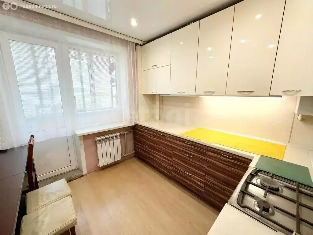 3-комнатная квартира: Рыбинск, улица Черепанова, 11 (69.5 м) - Фото 1