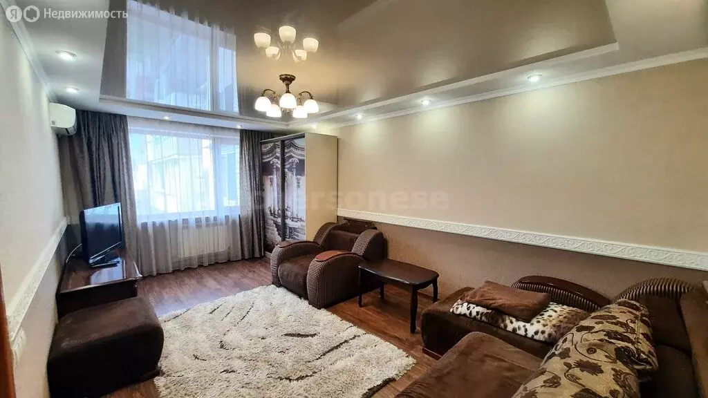 1-комнатная квартира: Севастополь, улица Адмирала Фадеева, 19 (40 м) - Фото 1