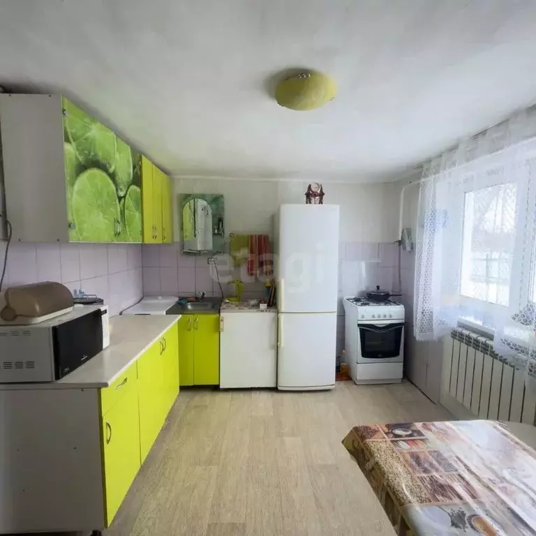 Дом в Алтай, Горно-Алтайск Коммунистический просп., 179 (75 м) - Фото 1