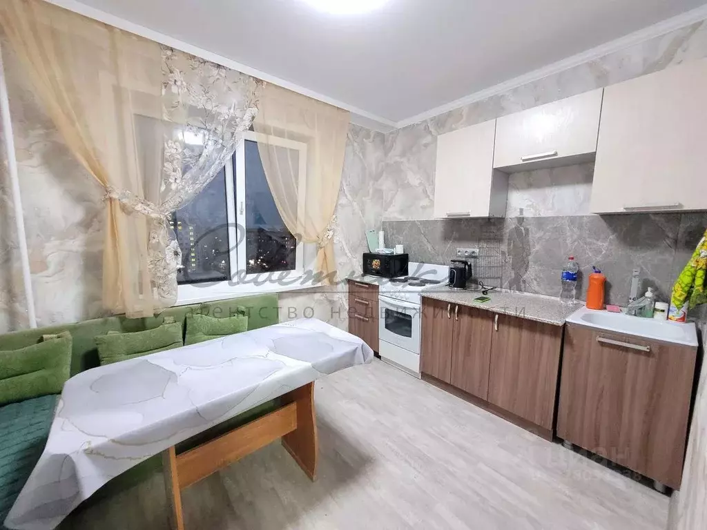 1-к кв. Белгородская область, Старый Оскол Жукова мкр, 51 (39.0 м) - Фото 1